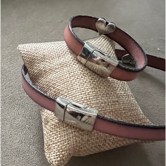 Leather & silver plated necklace & bracelet set - Picture 5 of 6